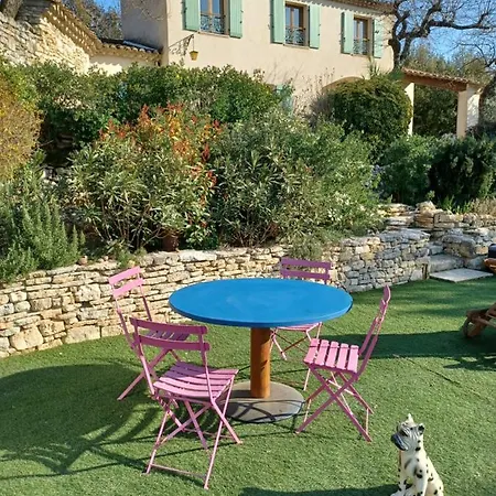La Chenaie Vila *